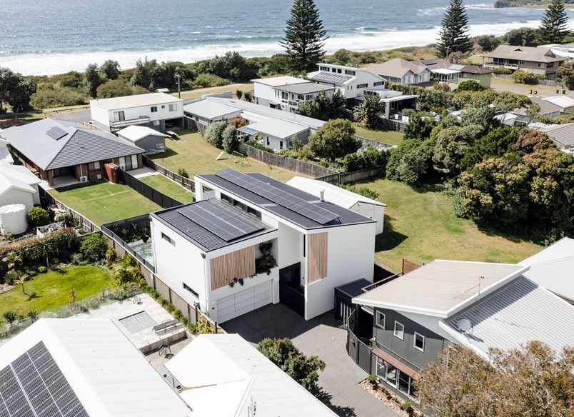 Werri Beach - QBC Constructions & Kibbin Design