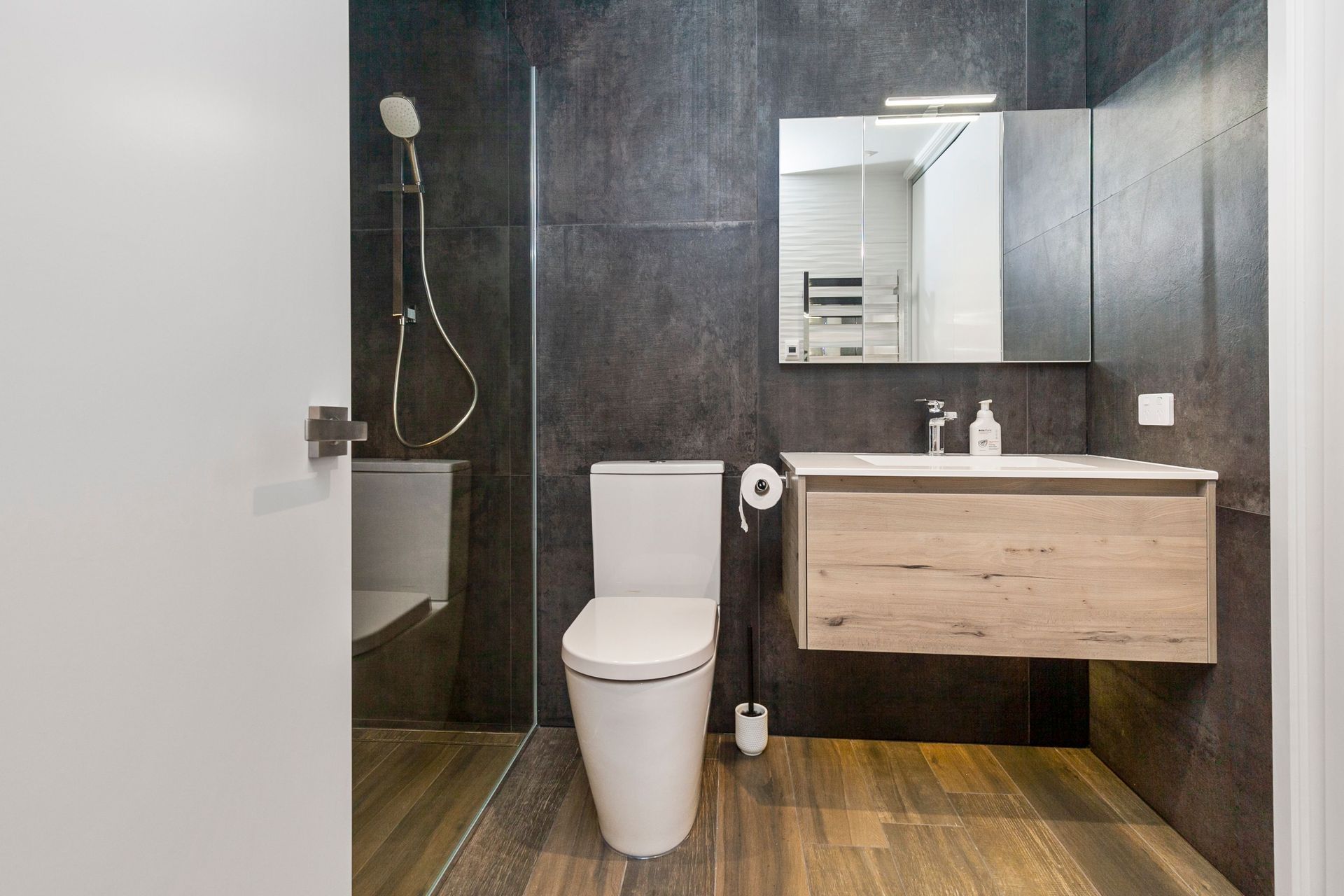 Takapuna Beachfront Renovation