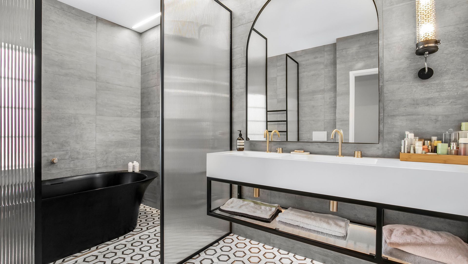 Sophistication at its Finest: Two Bathrooms and a Wardrobe Renovation, Auckland banner