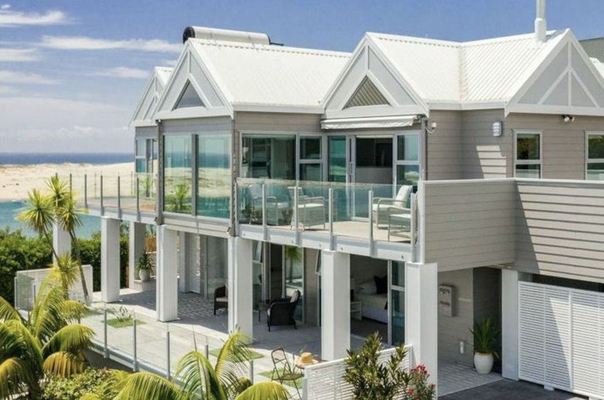 Mangawhai Heads 80's Beach House Renovation
