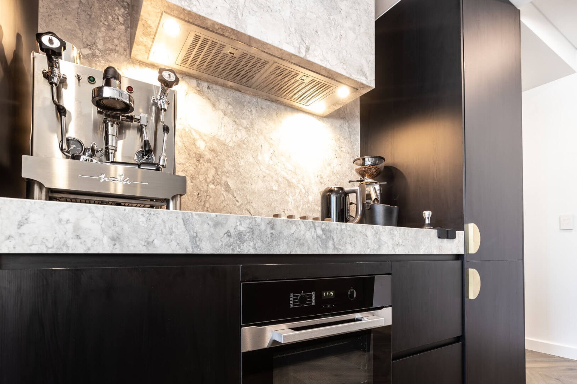 Riverside Esplanade, Docklands