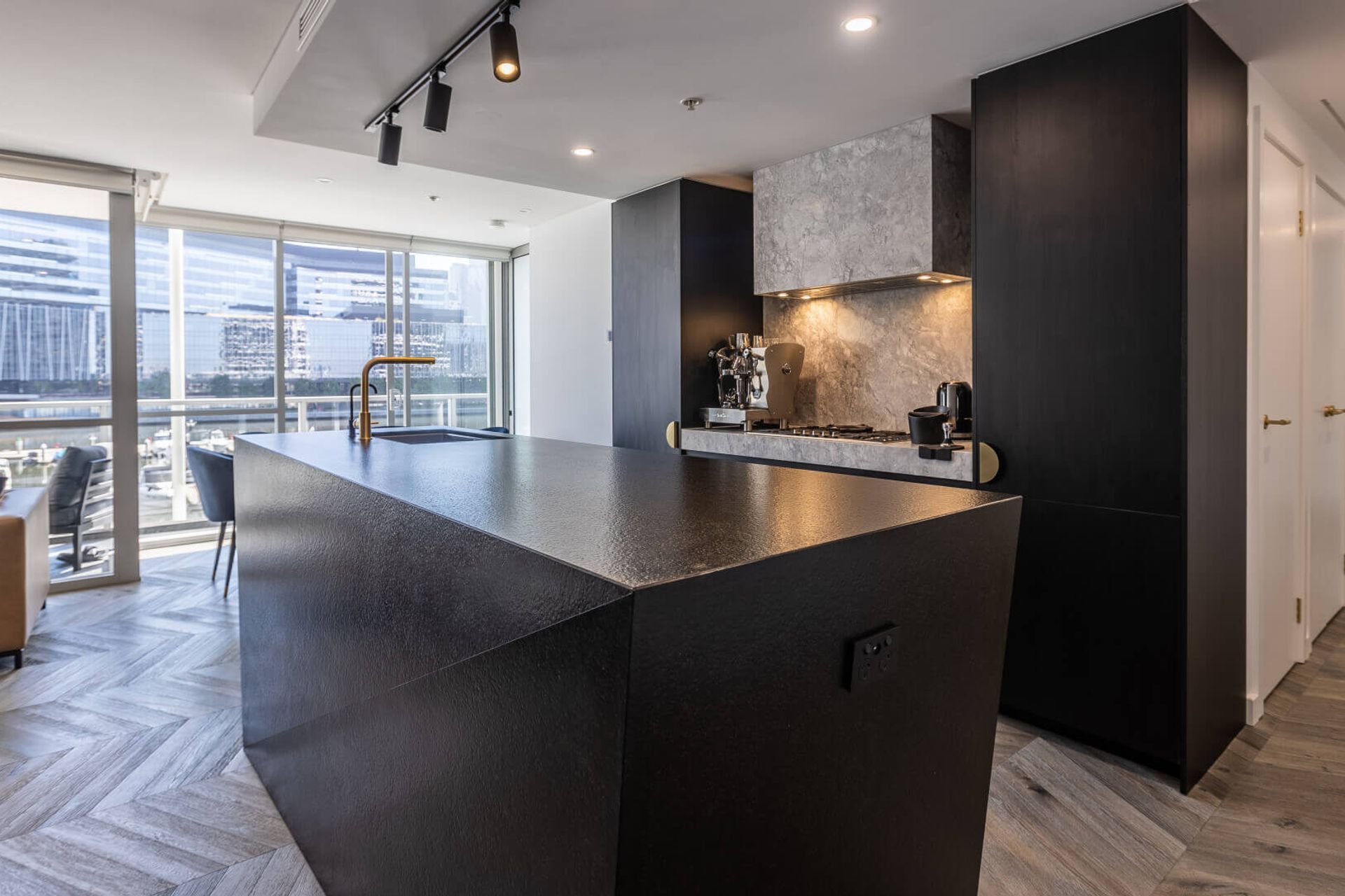 Riverside Esplanade, Docklands