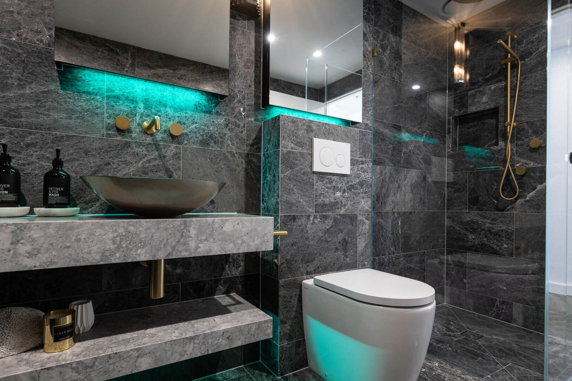 Riverside Esplanade, Docklands