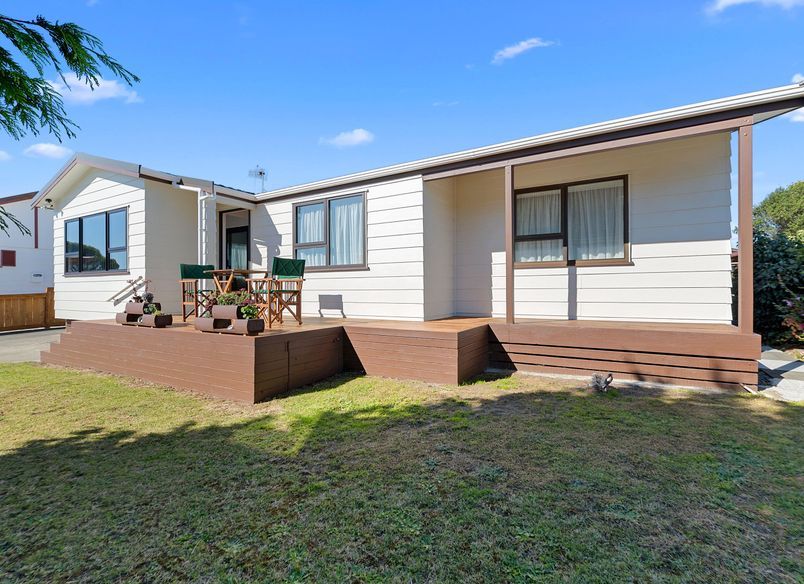 A Stunning Suntrap in Paraparaumu, Wellington