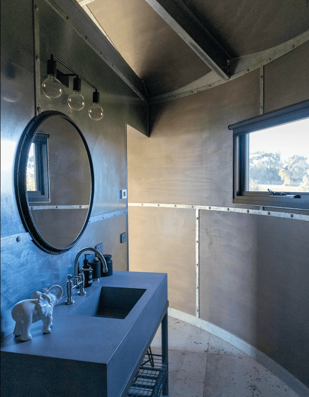SG-Super-9-Silo-House-Inverloch-VIC-Interior-36.png
