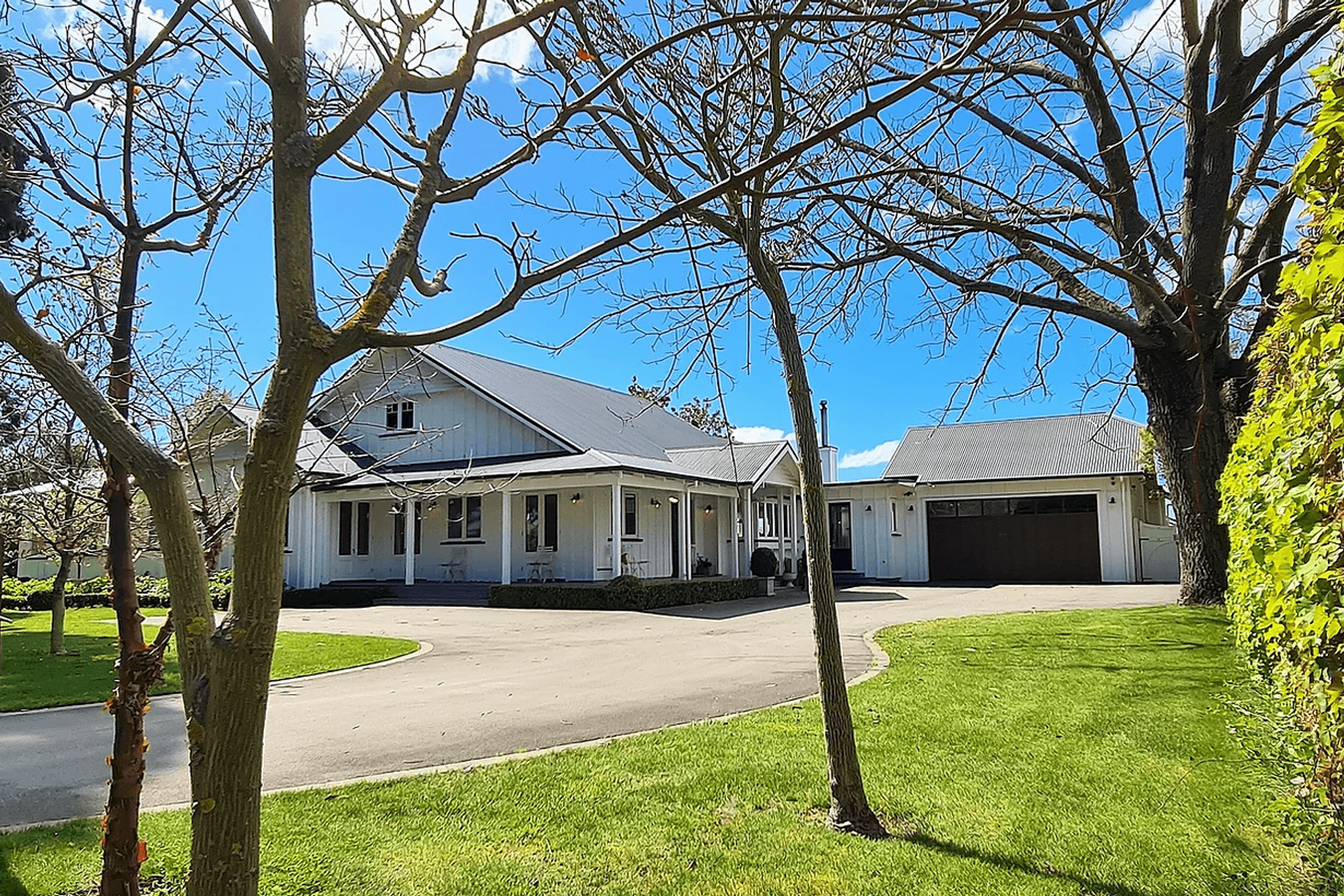 Modern Farmhouse, Frimley