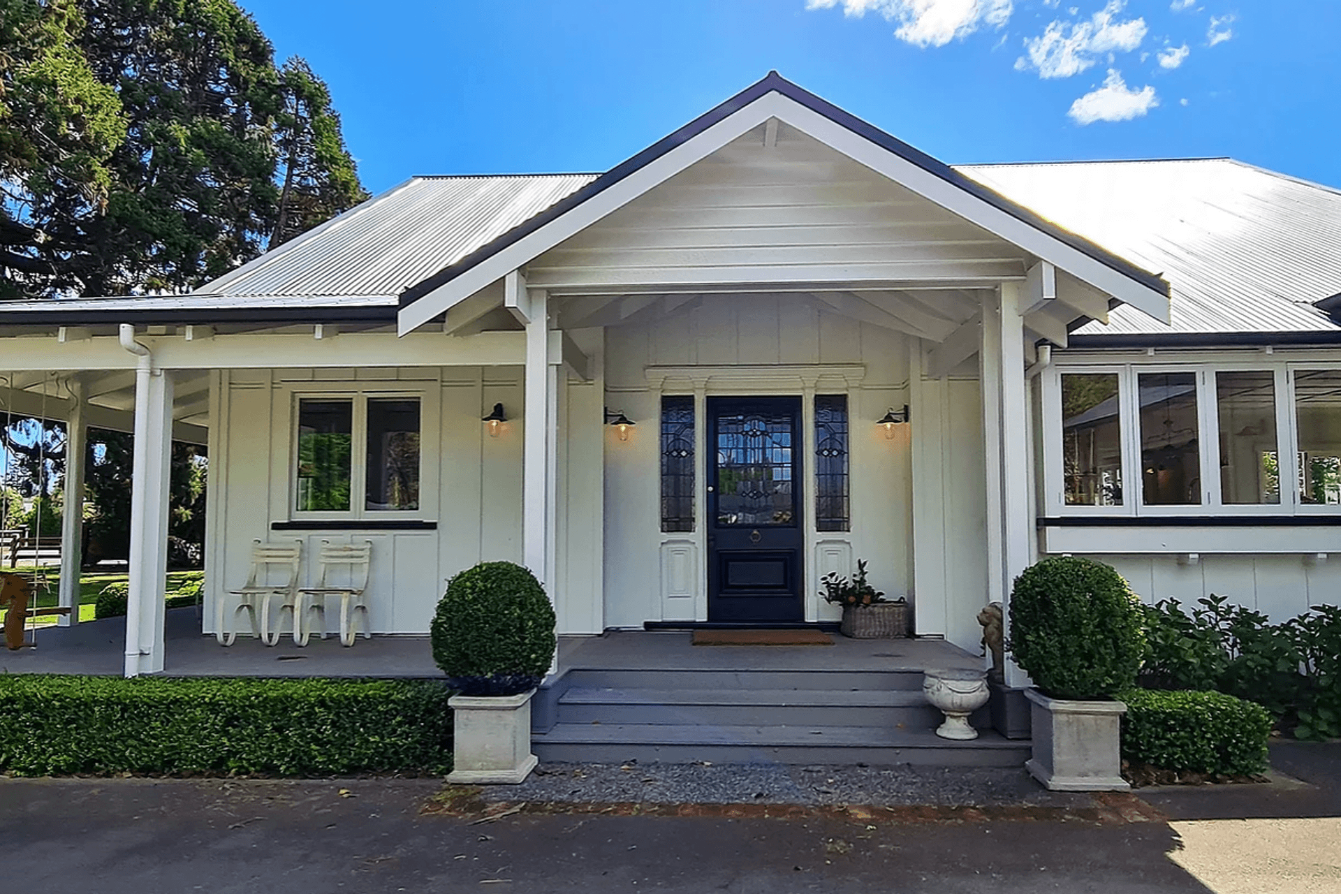 Modern Farmhouse, Frimley