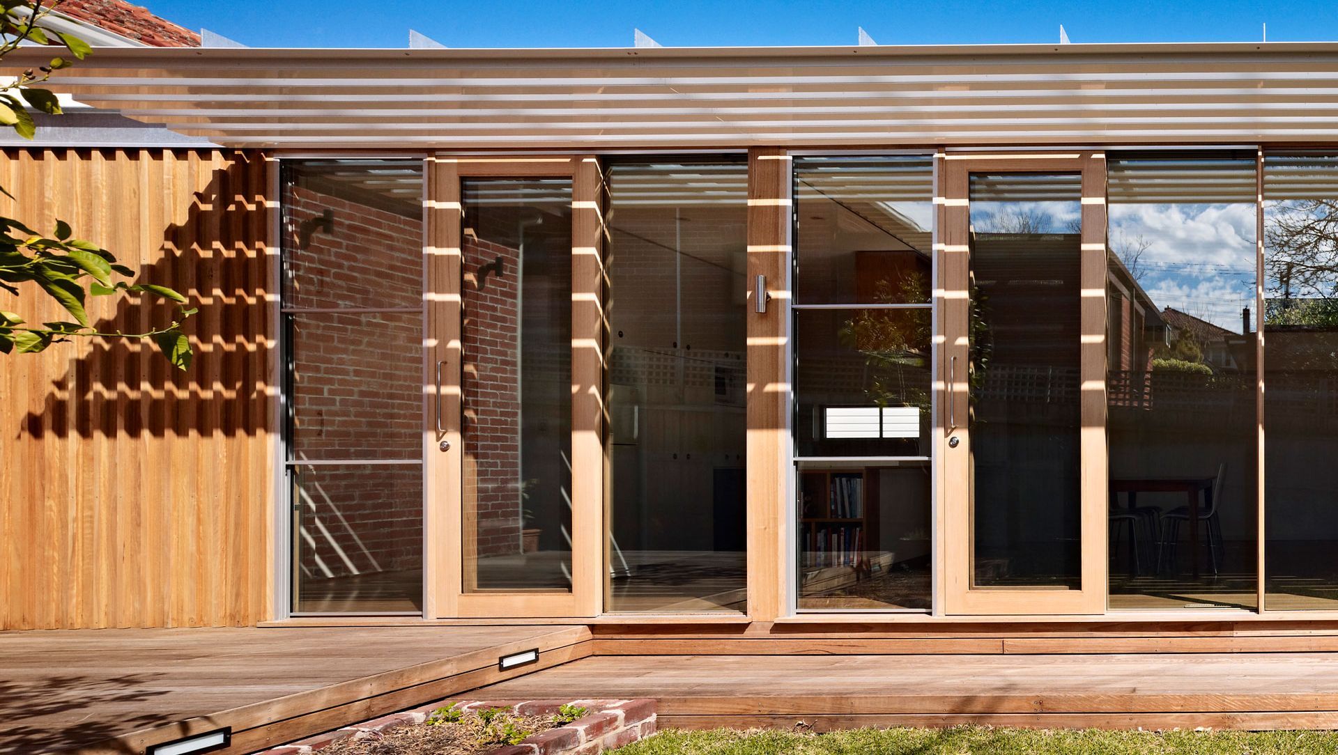 St Kilda Side Yard House banner