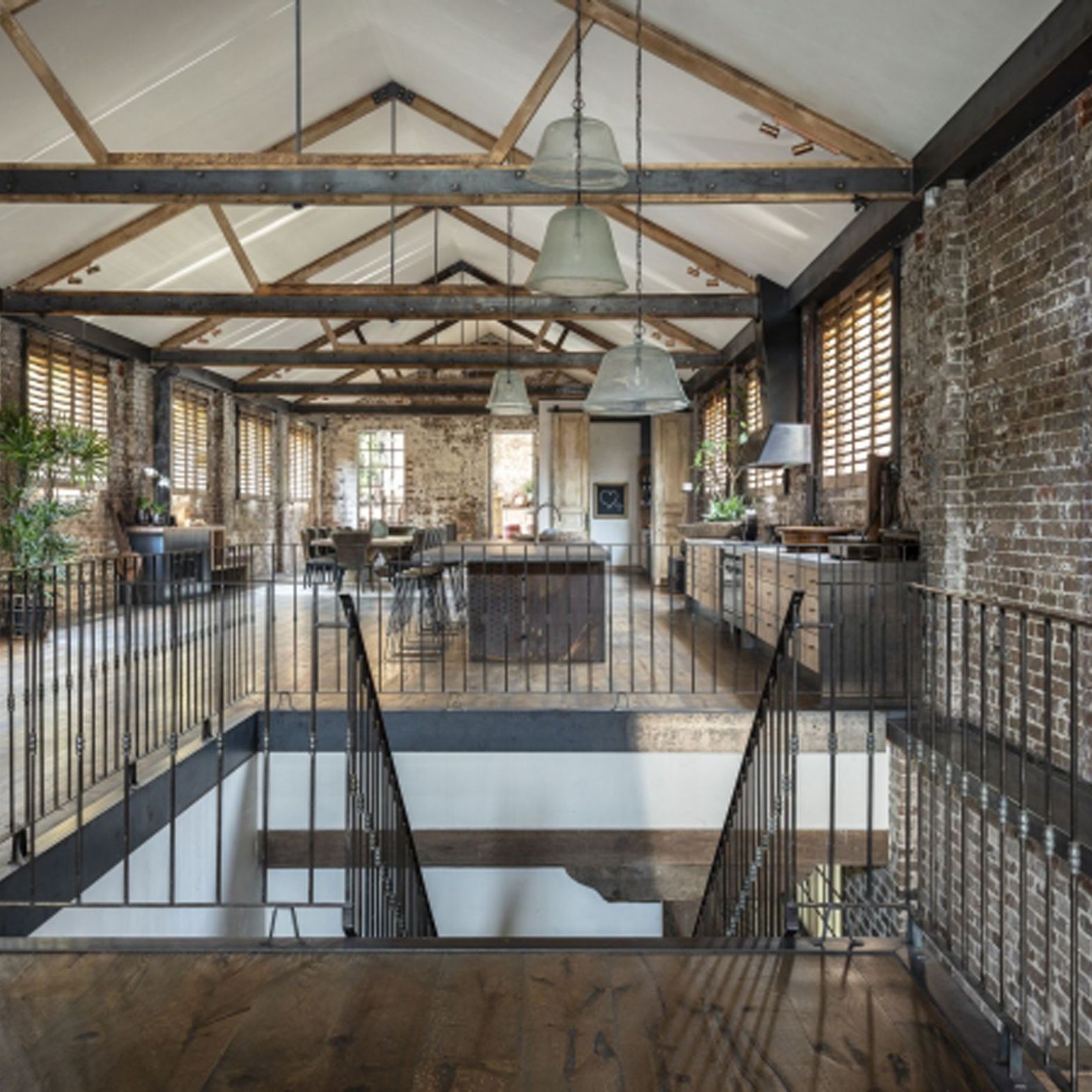 THE-WAREHOUSE35.jpg