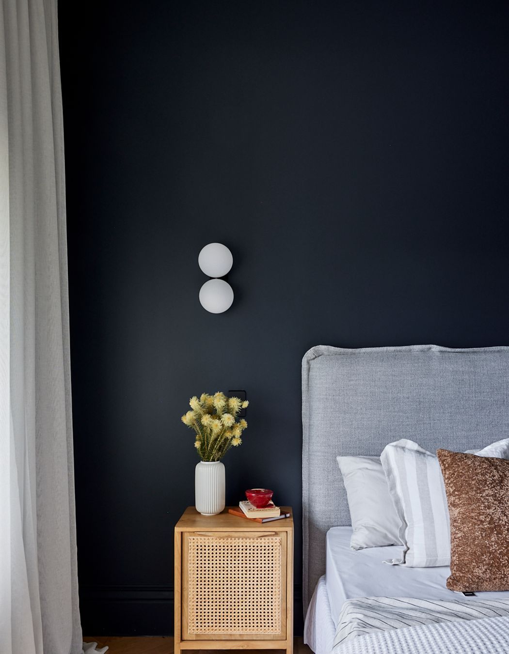 McMahons Point Apartment