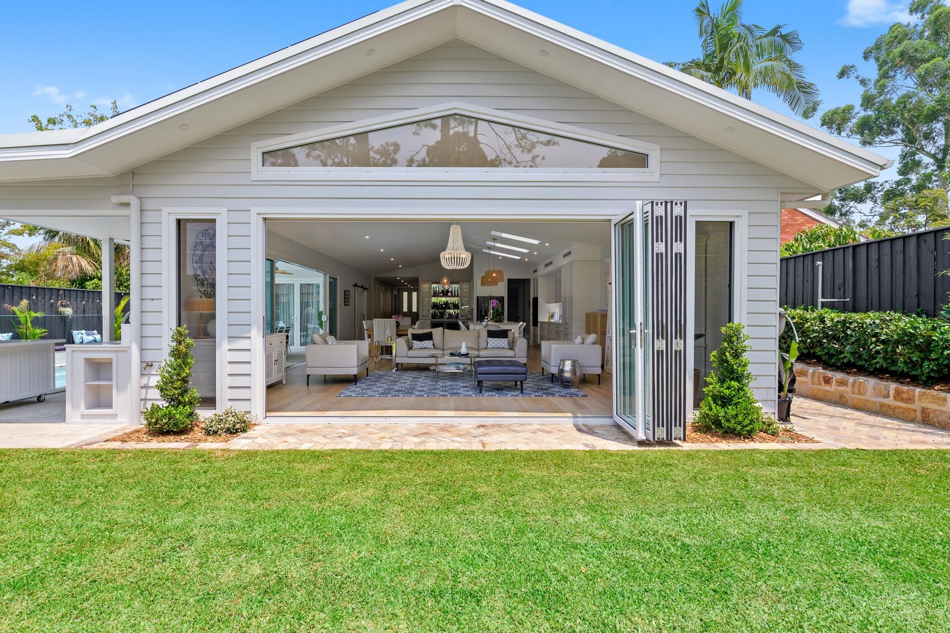 ##^^Holland, North Epping