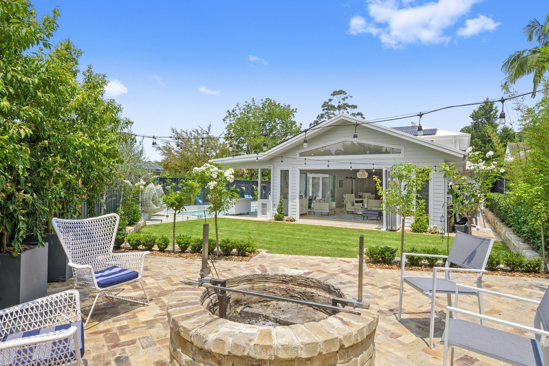 ##^^Holland, North Epping