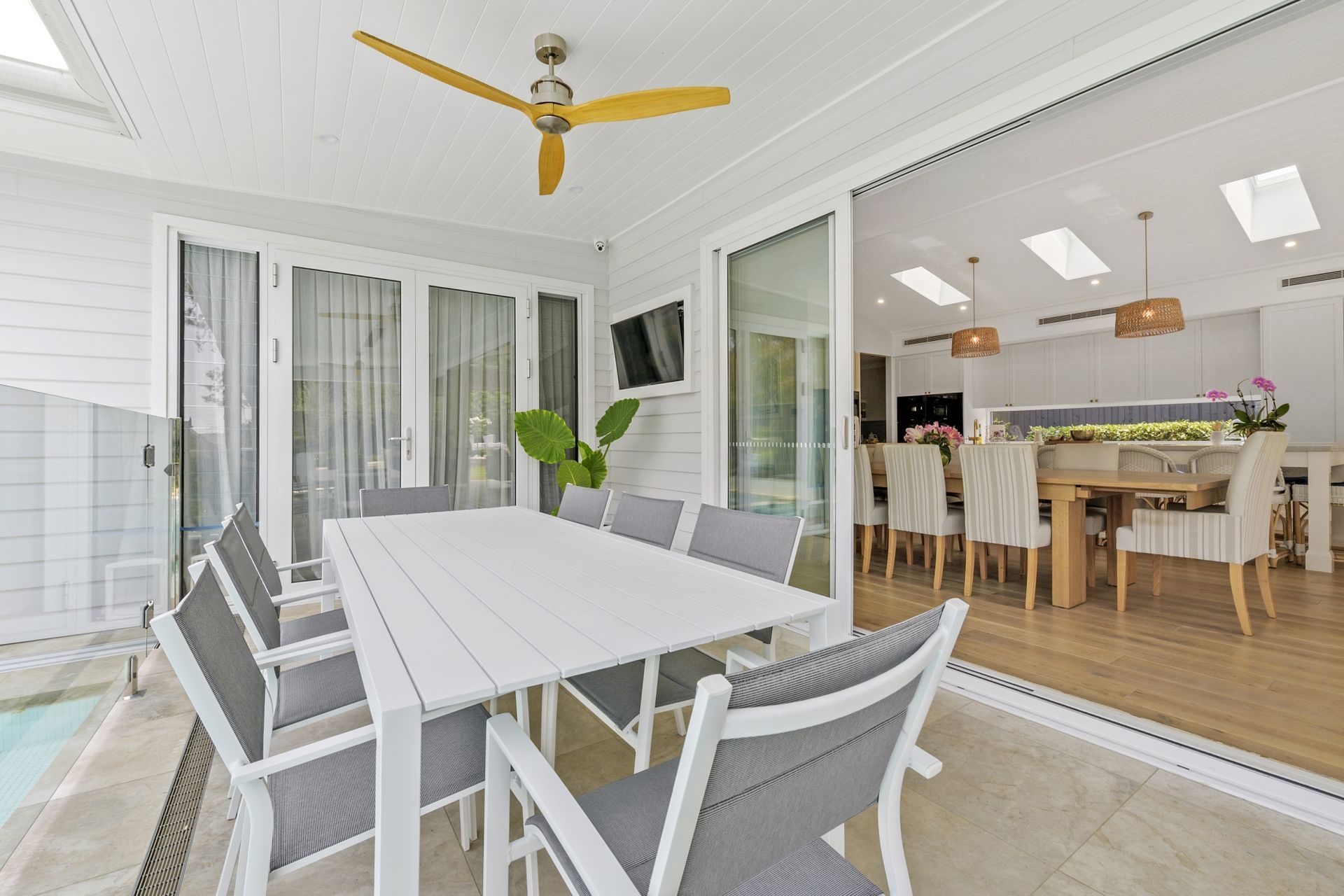 ##^^Holland, North Epping