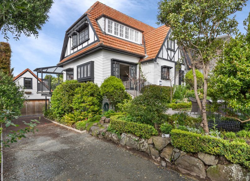 Creating indoor-outdoor flow in a Tudor-style home