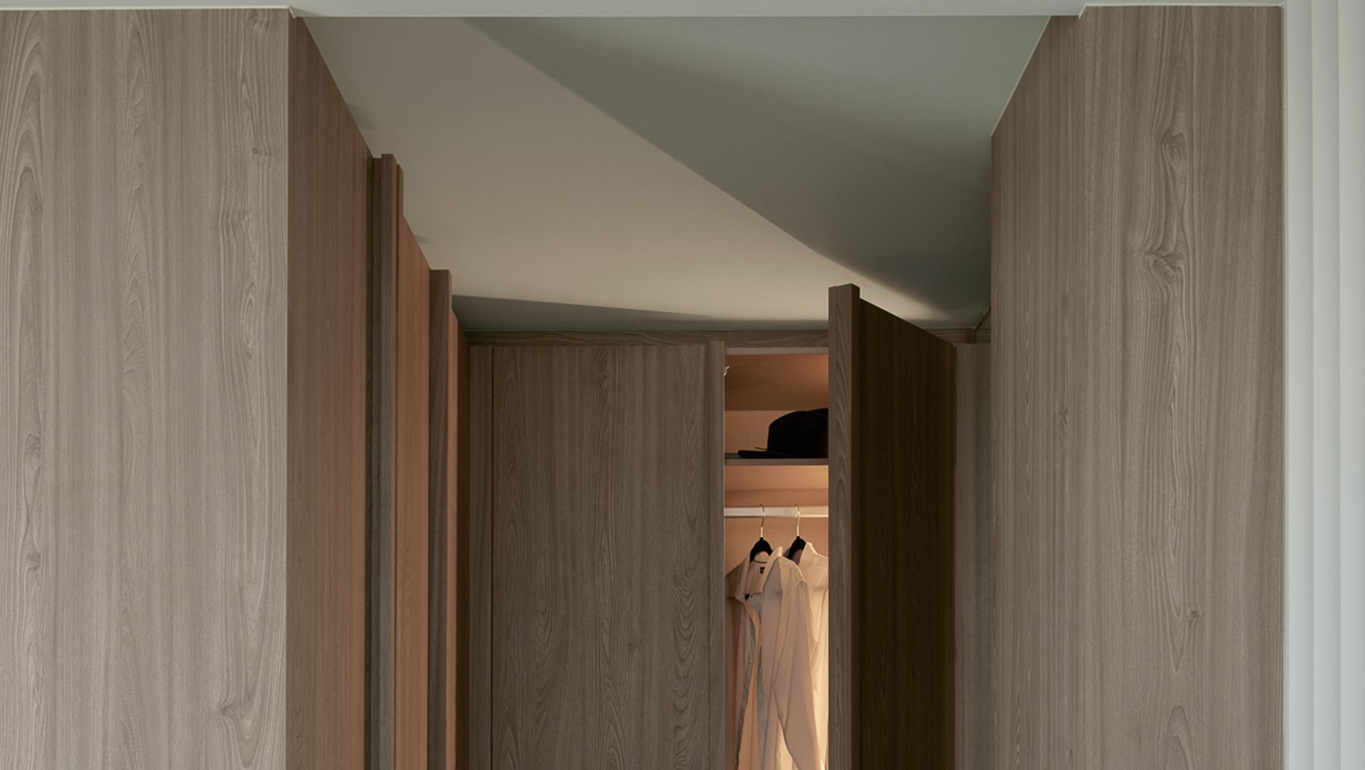 Paradise Waters Residence by Darren James Interior banner