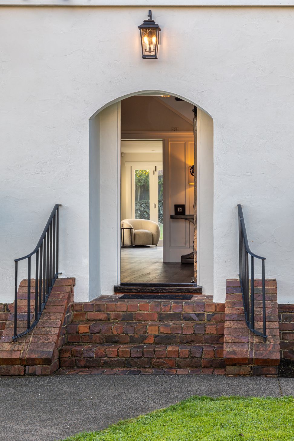 What-an-entrance-woodside.jpg