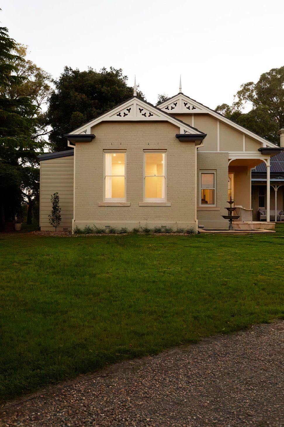 buildme230309WaratahBuildingSuttonForest0129-1-683x1024-gigapixel-standard-width-1390px.jpg