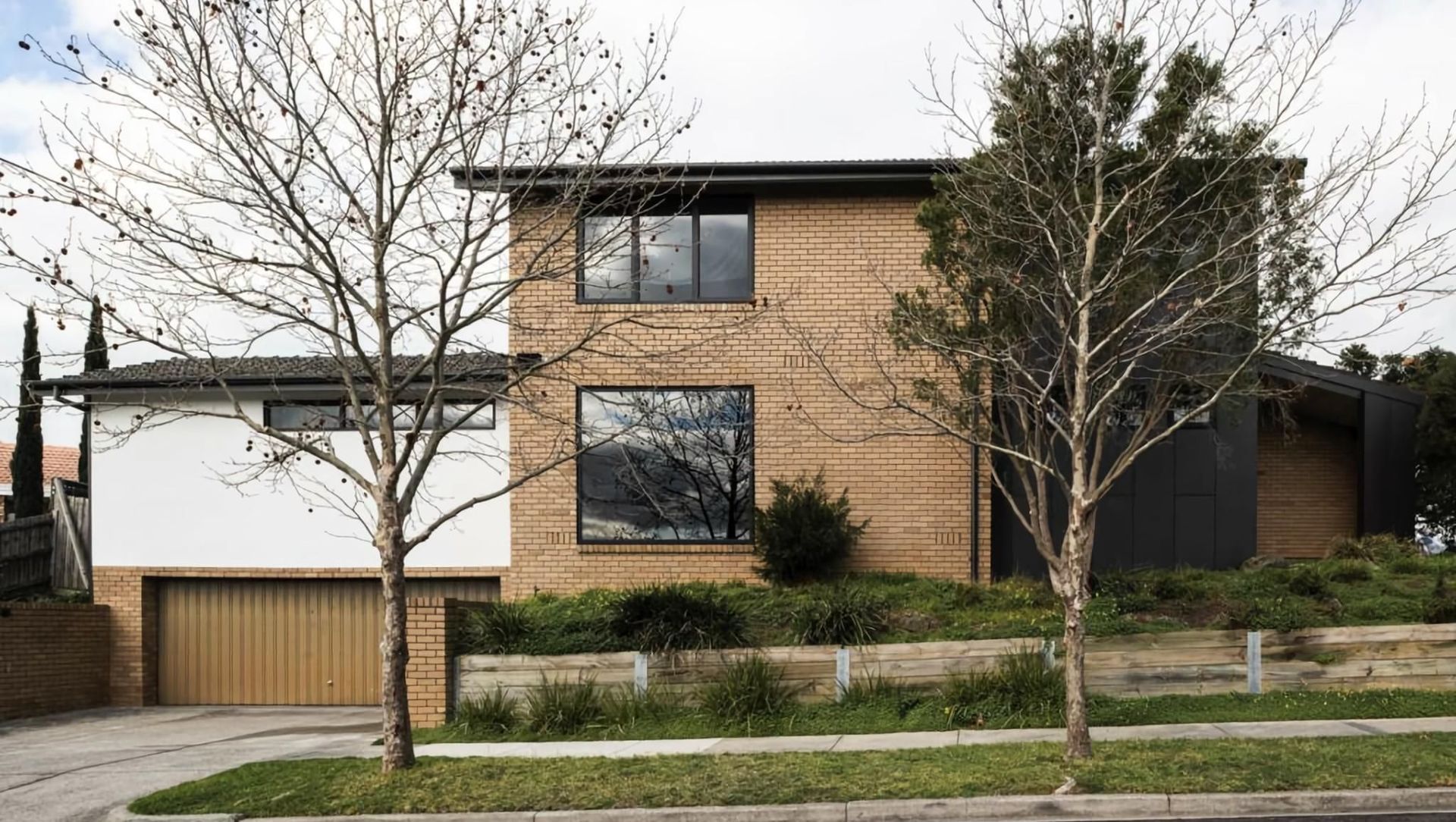 Lyrebird House - DONCASTER banner