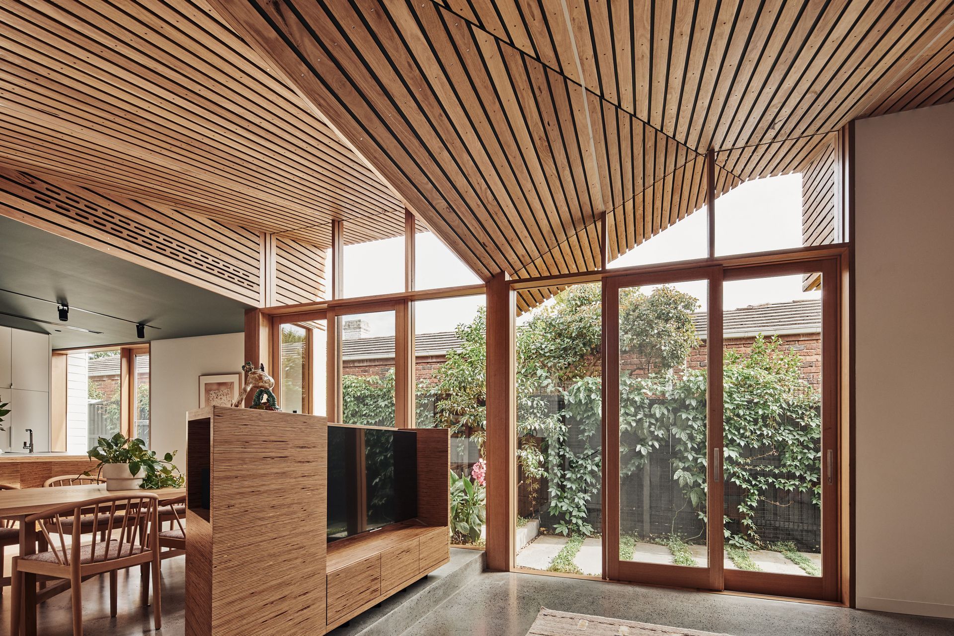 Photography: Peter Bennetts