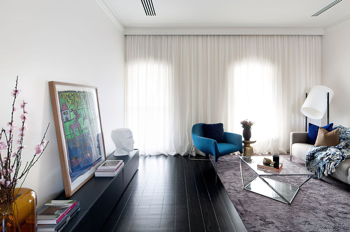 Contrast House