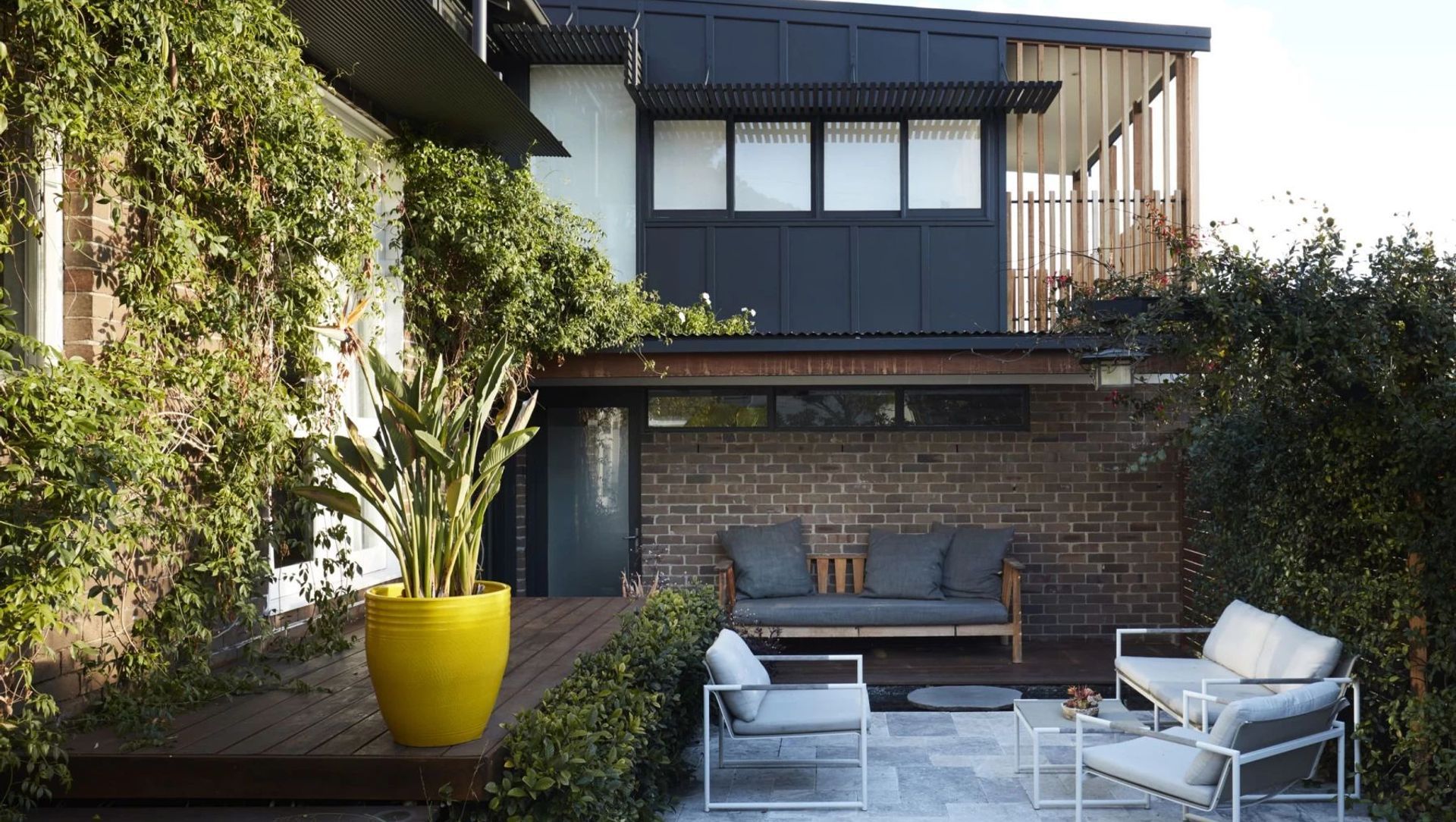 Annandale House banner