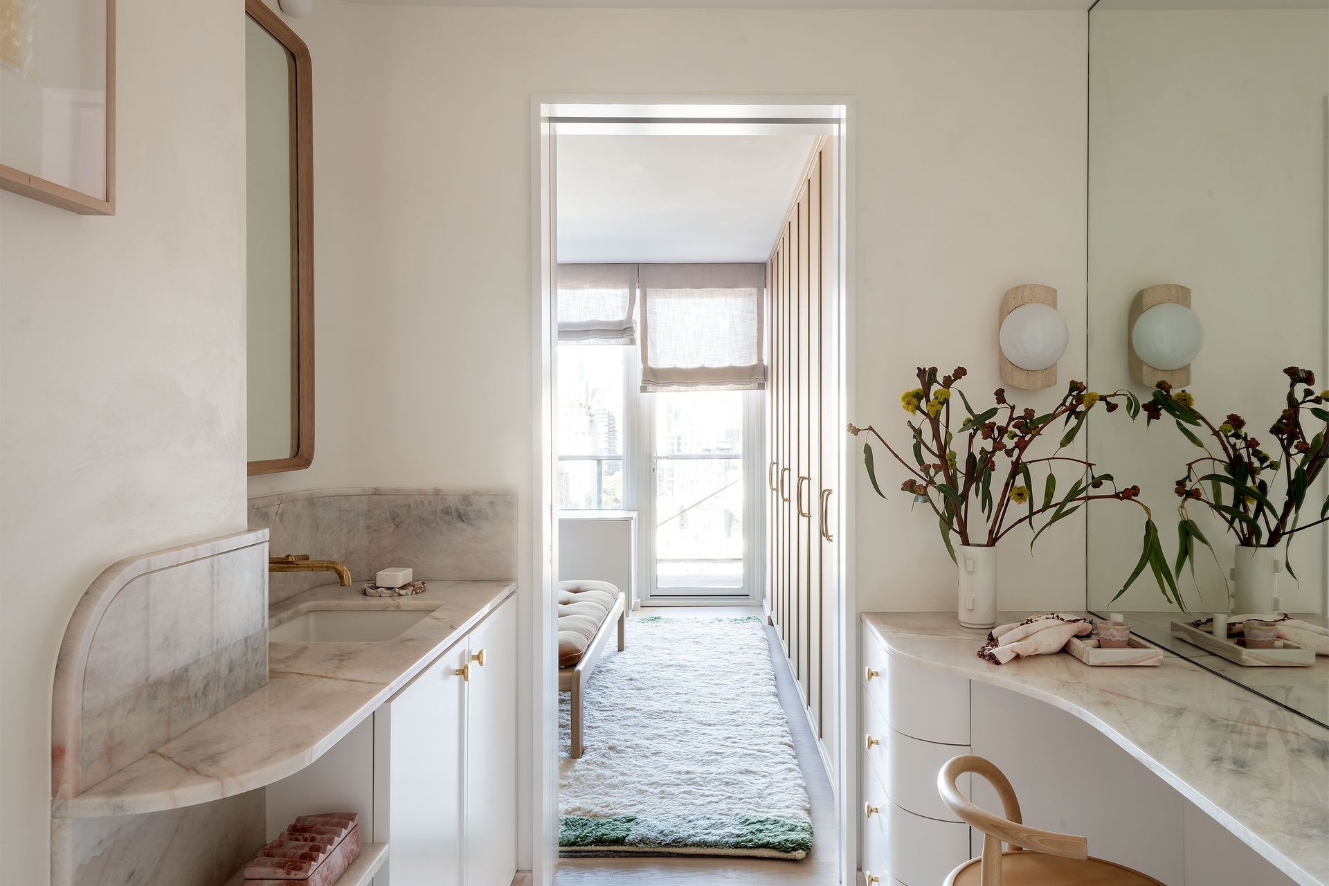 imgi1967c4c0bf987f93e5ca10ce7215Modernist.jpg