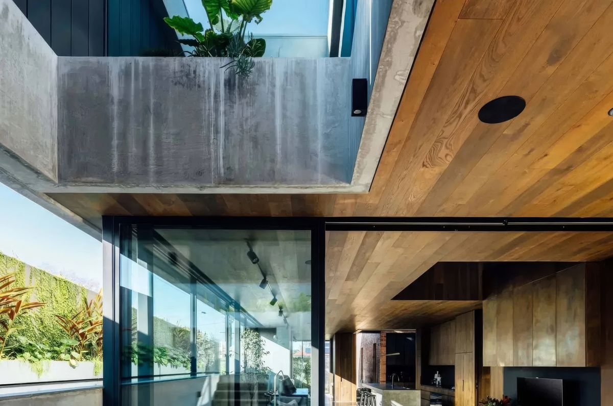 Immersion House