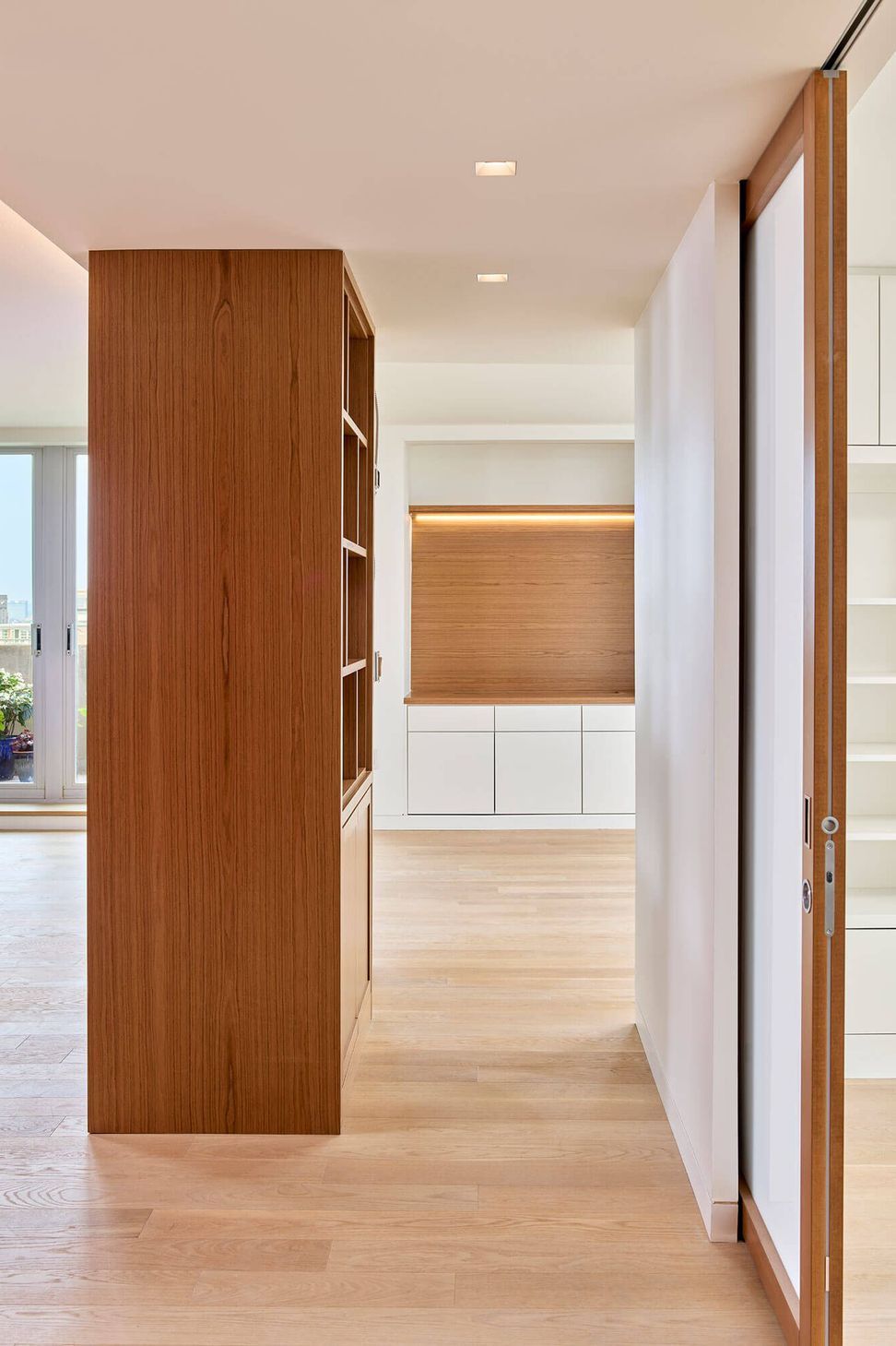 kYd-Hopkinson-House-Condo-03.jpg