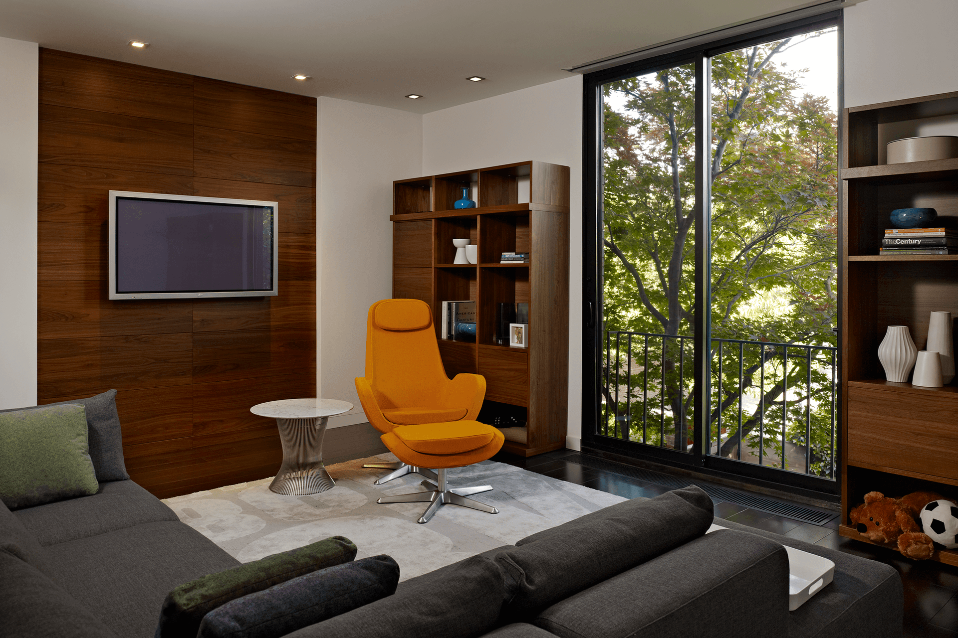 kYd-Society-Hill-Town-House-08.png