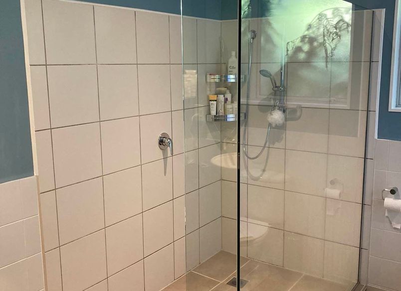 A Contemporary & Deluxe Bathroom for Catherine