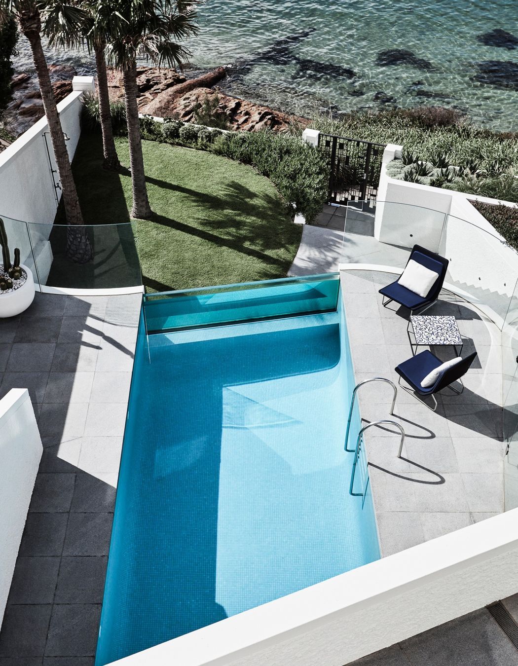 Silhouette Granite | Secret Gardens | Brendan Wong