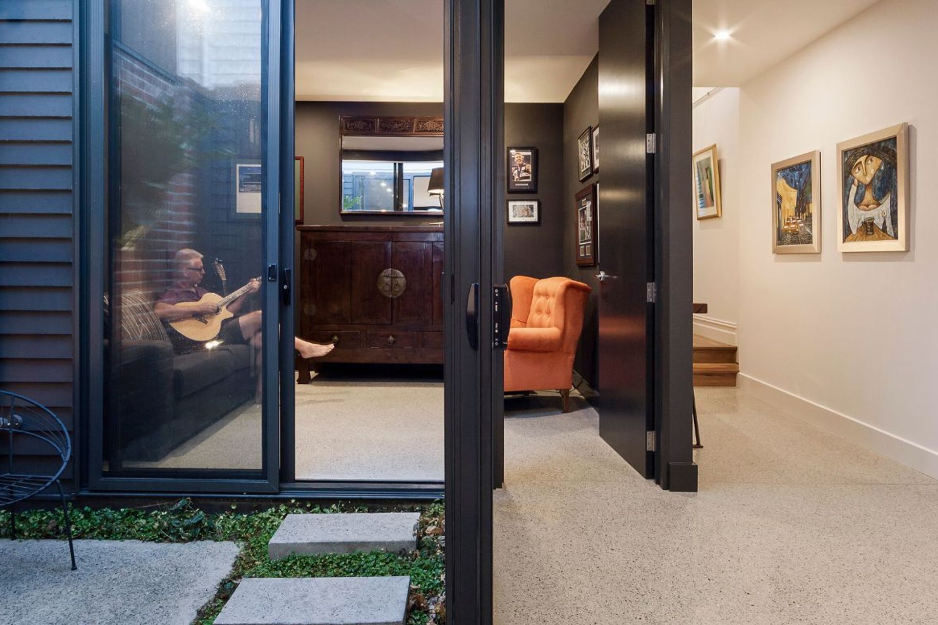 Albert Park, Danks St