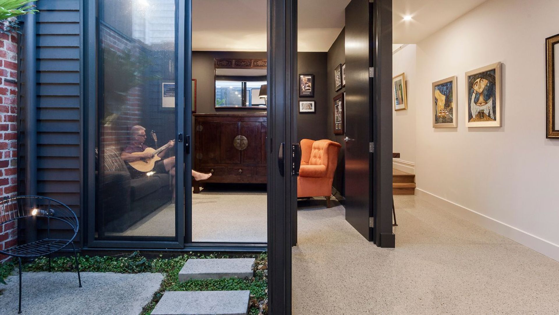 Albert Park, Danks St banner