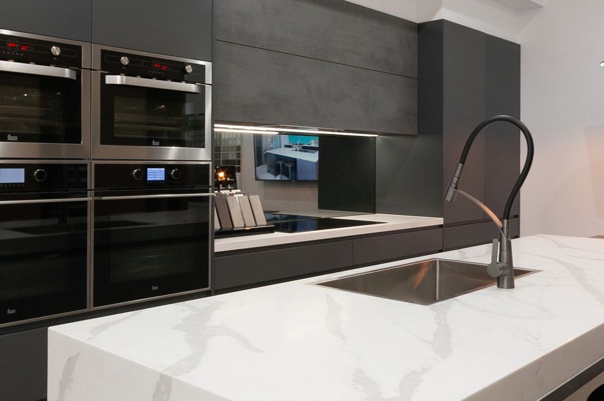 Contemporary Two-tone Kitchen, Drummoyne