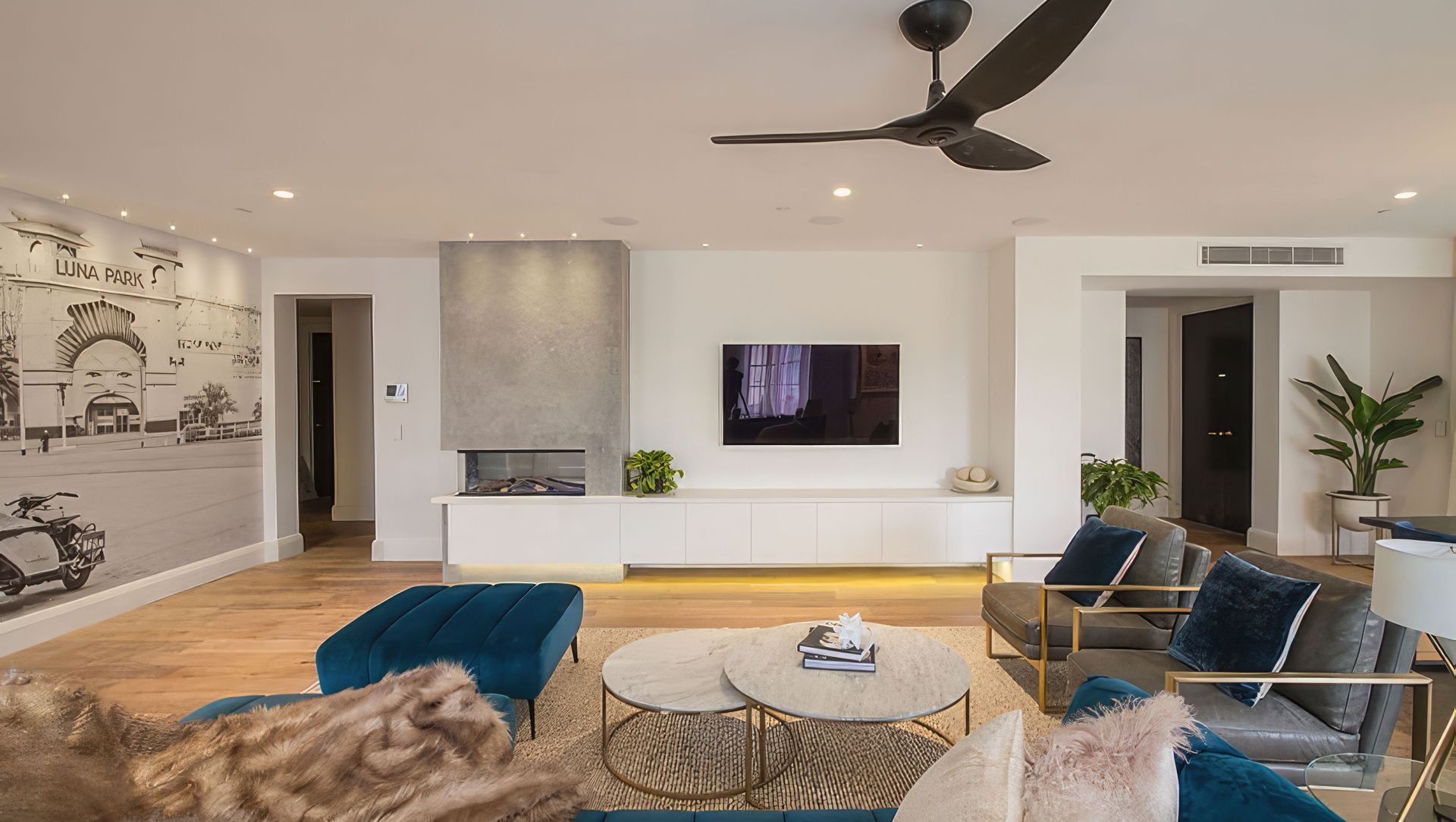 The Gatwick Hotel banner