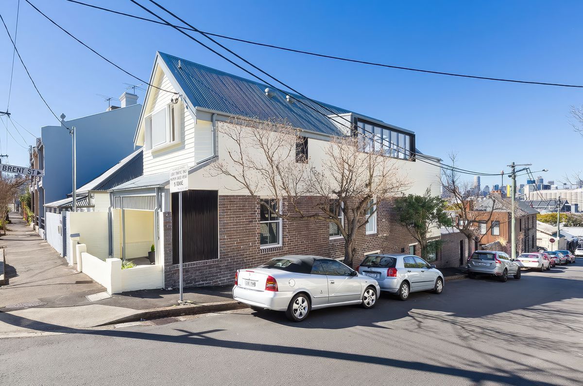 A Modern Twist - Rozelle