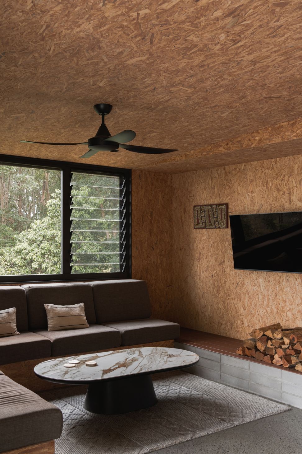 208-Tallowwood-Cabin-Fouch-Architects-forestone-12-ap-compressed.jpg
