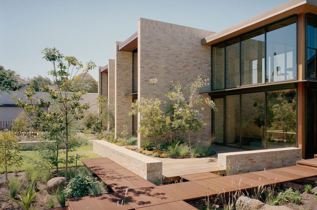 Ora House