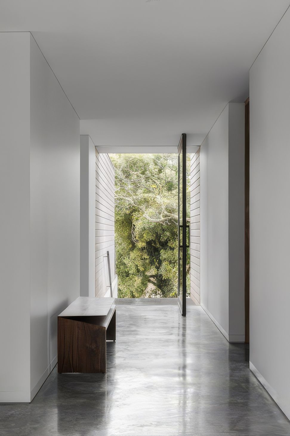 WalnutHouseAdamKaneArchitects4-web-480x720-upscaled-by-Replicate.jpg