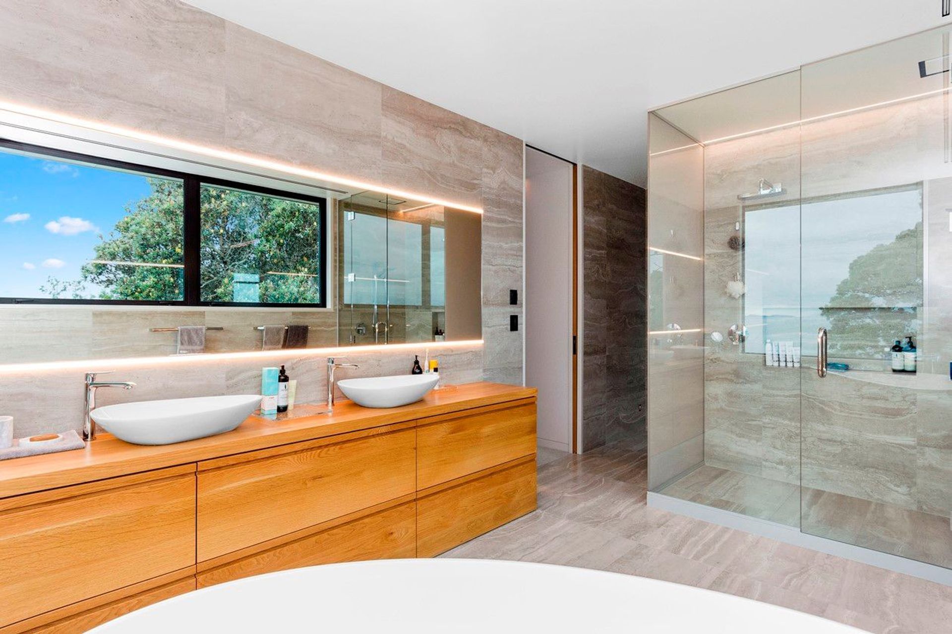 bathroom-interiors.jpg