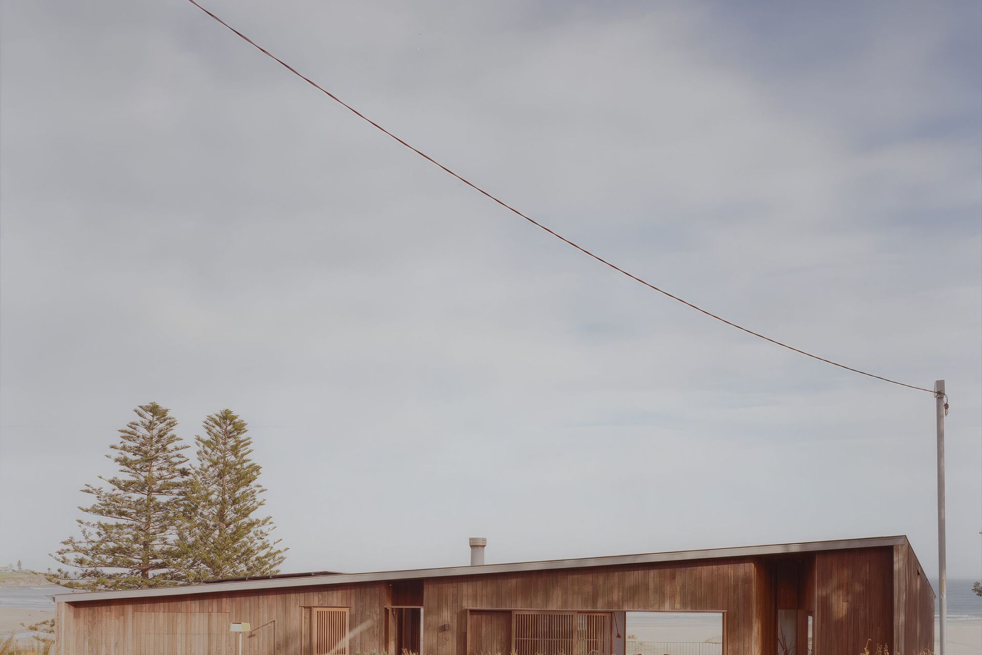 scale-gerroahouse-timclarkstudio-14-1400x1050-upscaled-by-Replicate.jpg