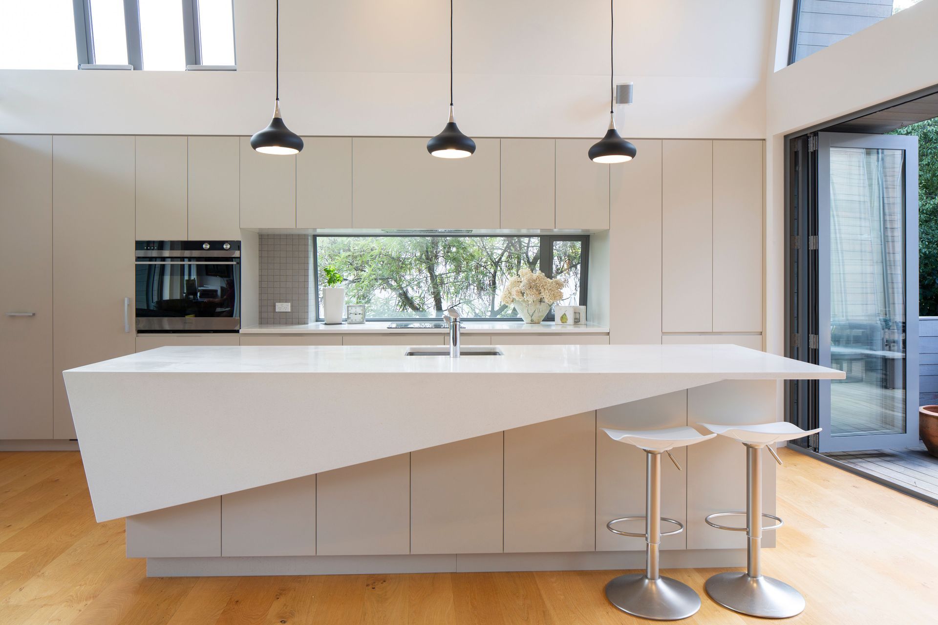 Lake Ave | McAuliffe Stevens Architects &amp; GC Carless Construction