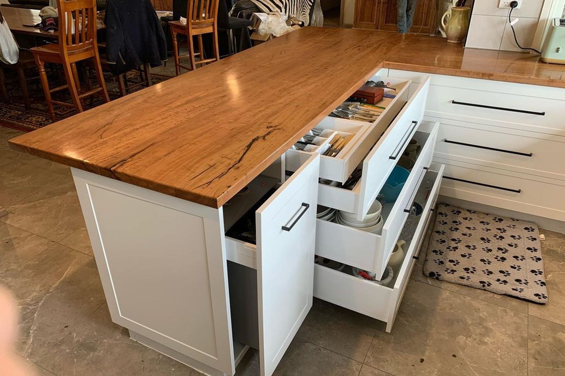 Photography: Marshall Cabinets