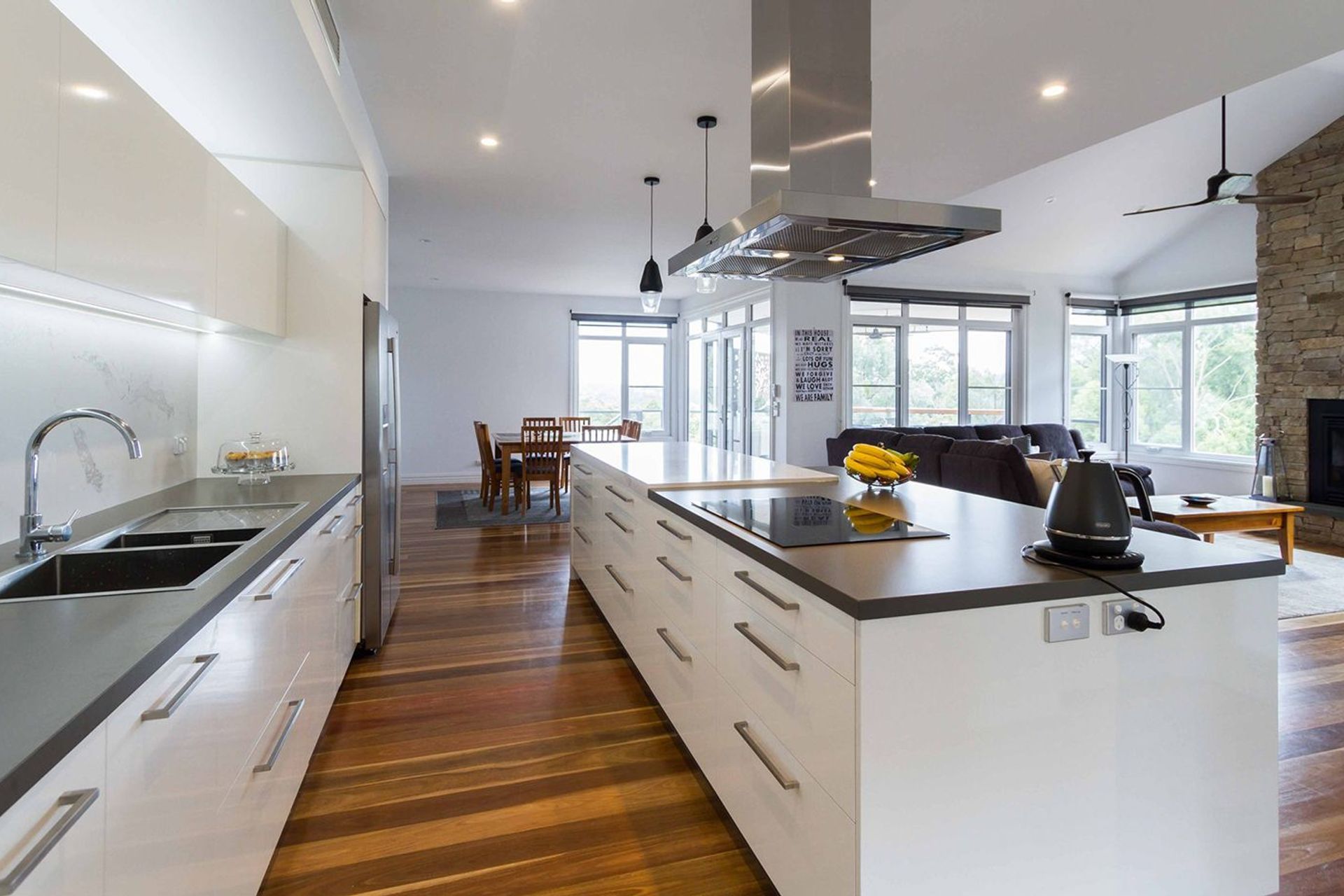 ##Big Space, Bigger Dreams - Warrandyte House