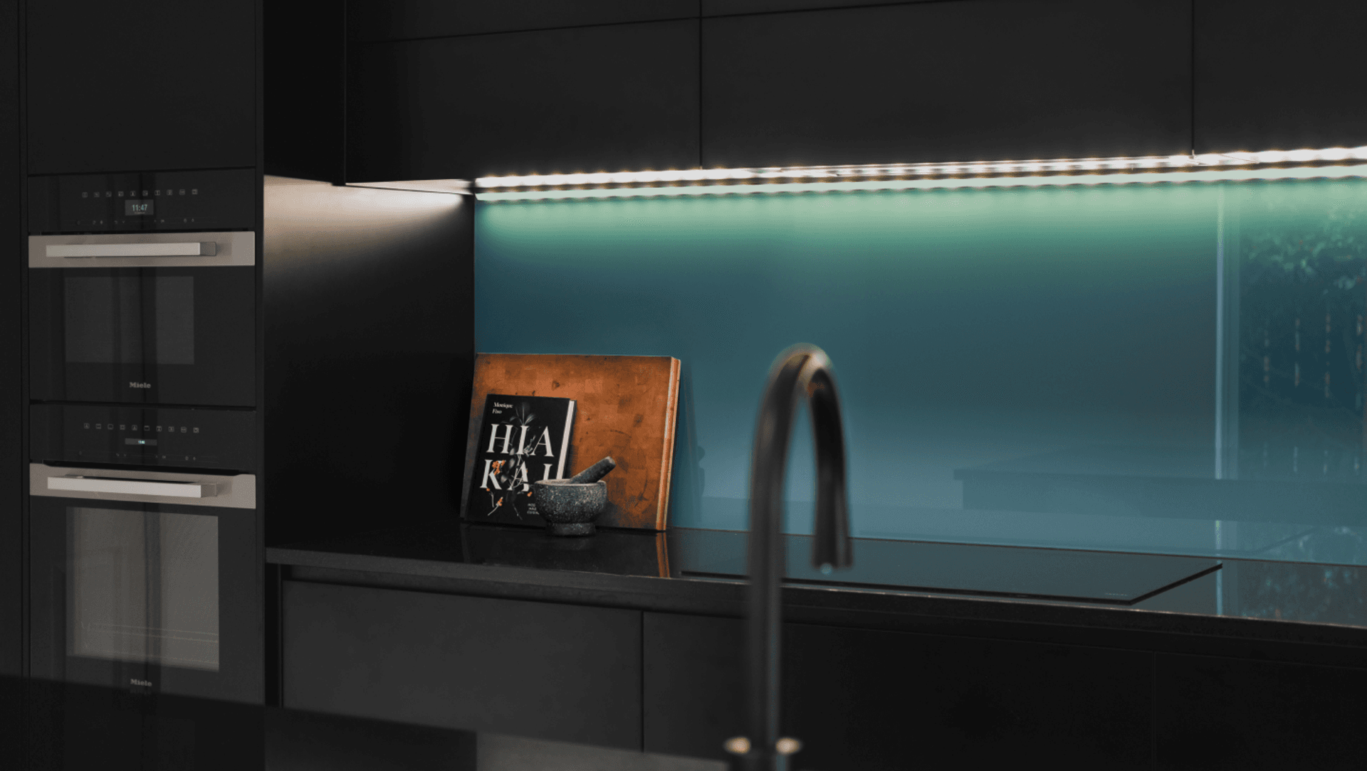 The Bold Kitchen Makeover banner