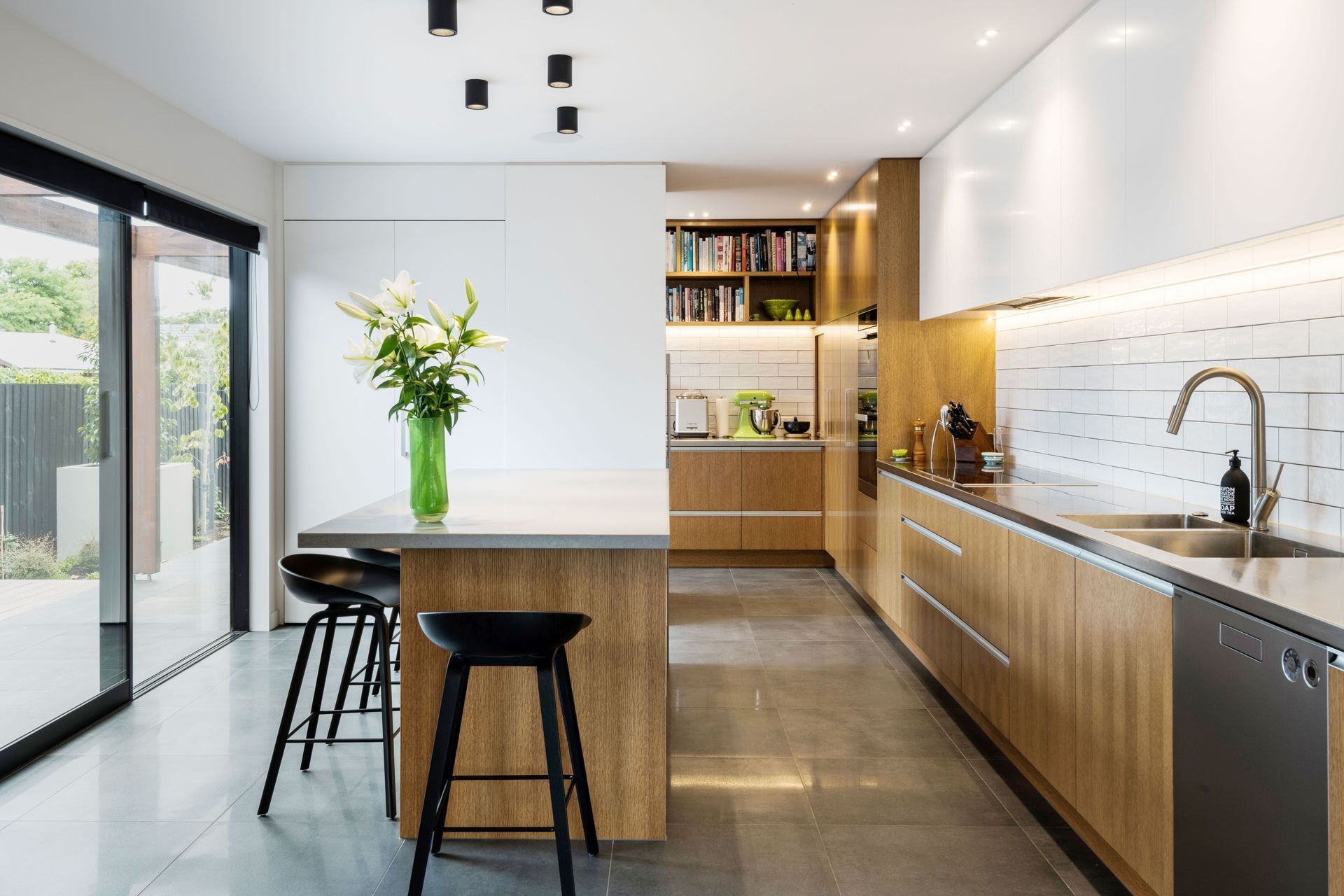 Bestwood Natural Veneer in Amercian White Oak - Crown Cut.   Alffrey + South Architects.  Photography Stephen Goodenough