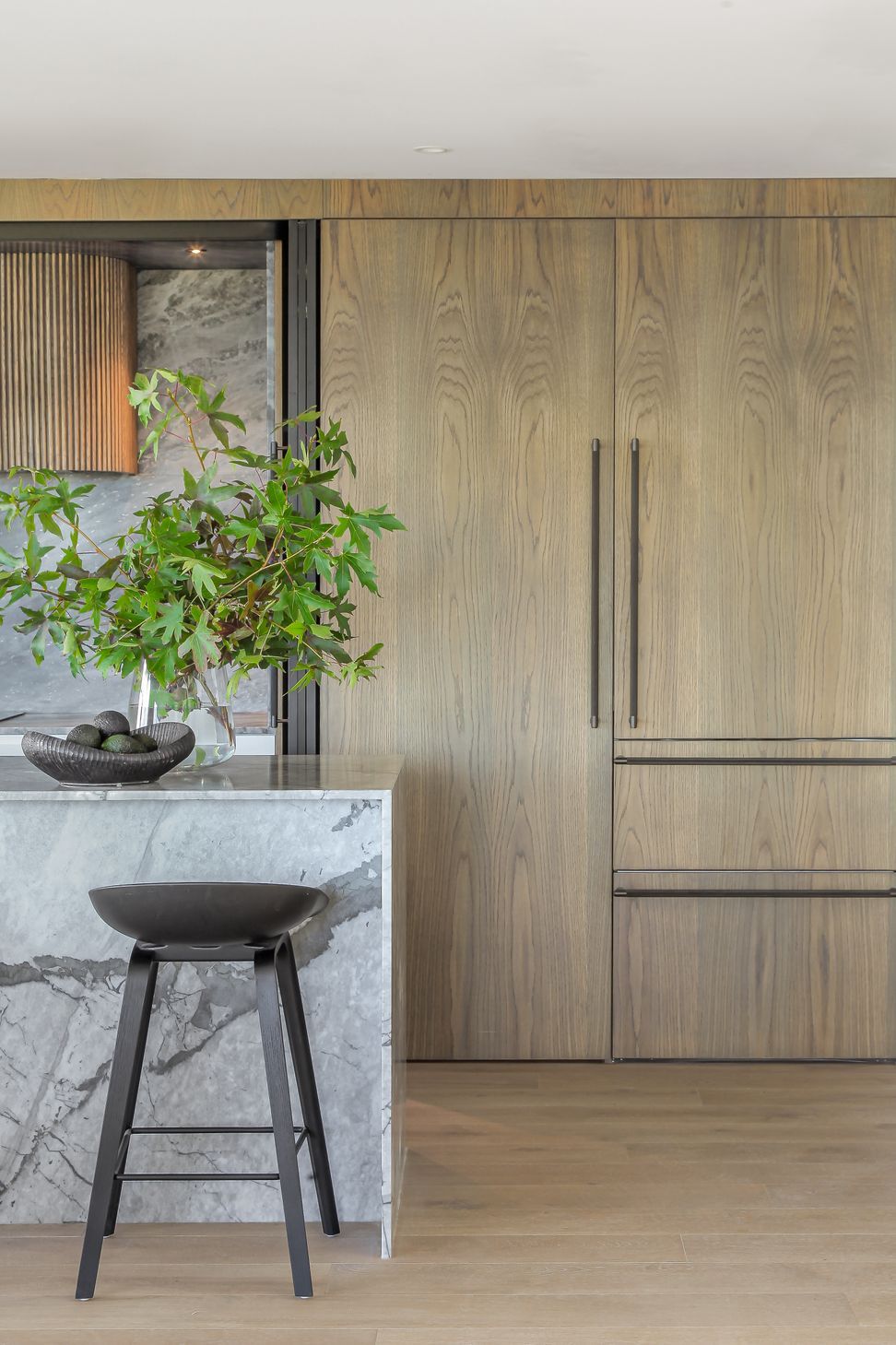 Prime Panels Natural Veneer in American White Oak. Designed by Kate Graham of Suede + Stone Interior Design.