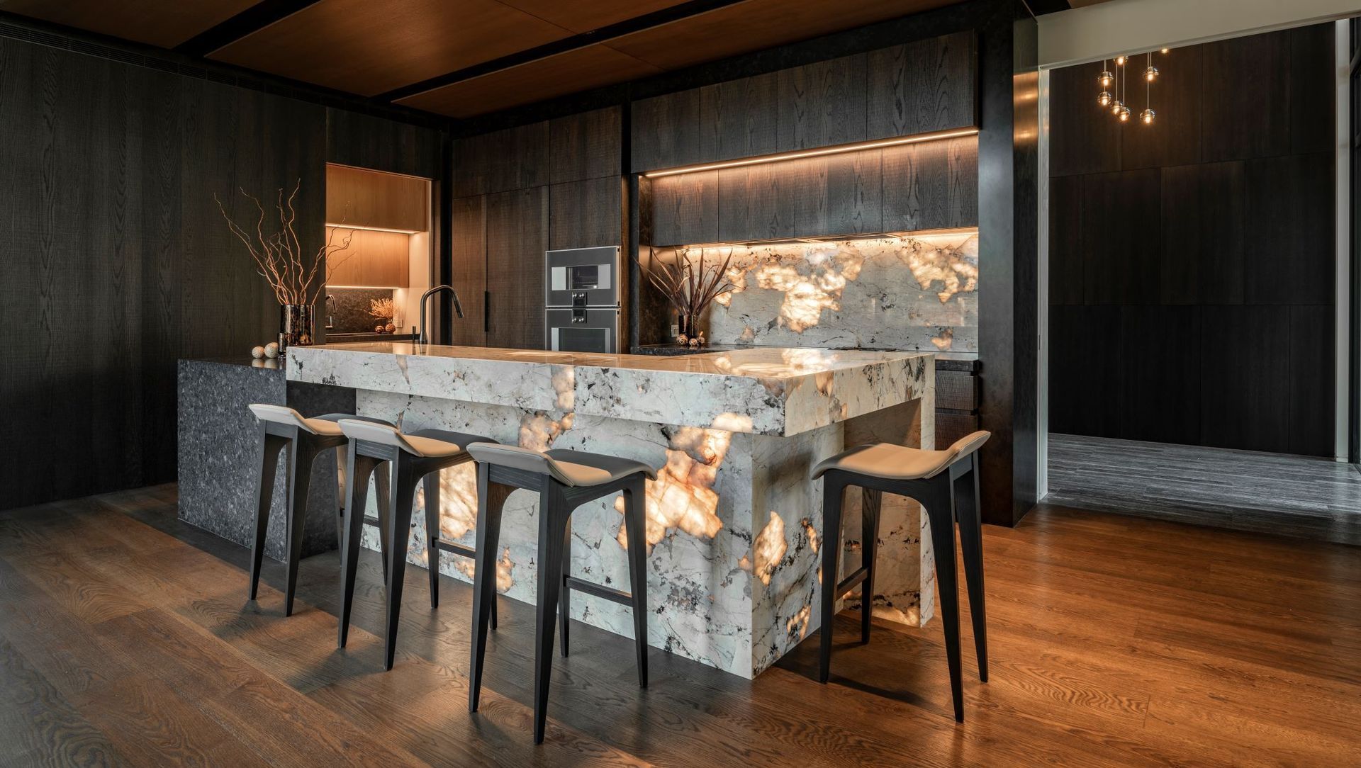 Patagonia & Antique Brown banner