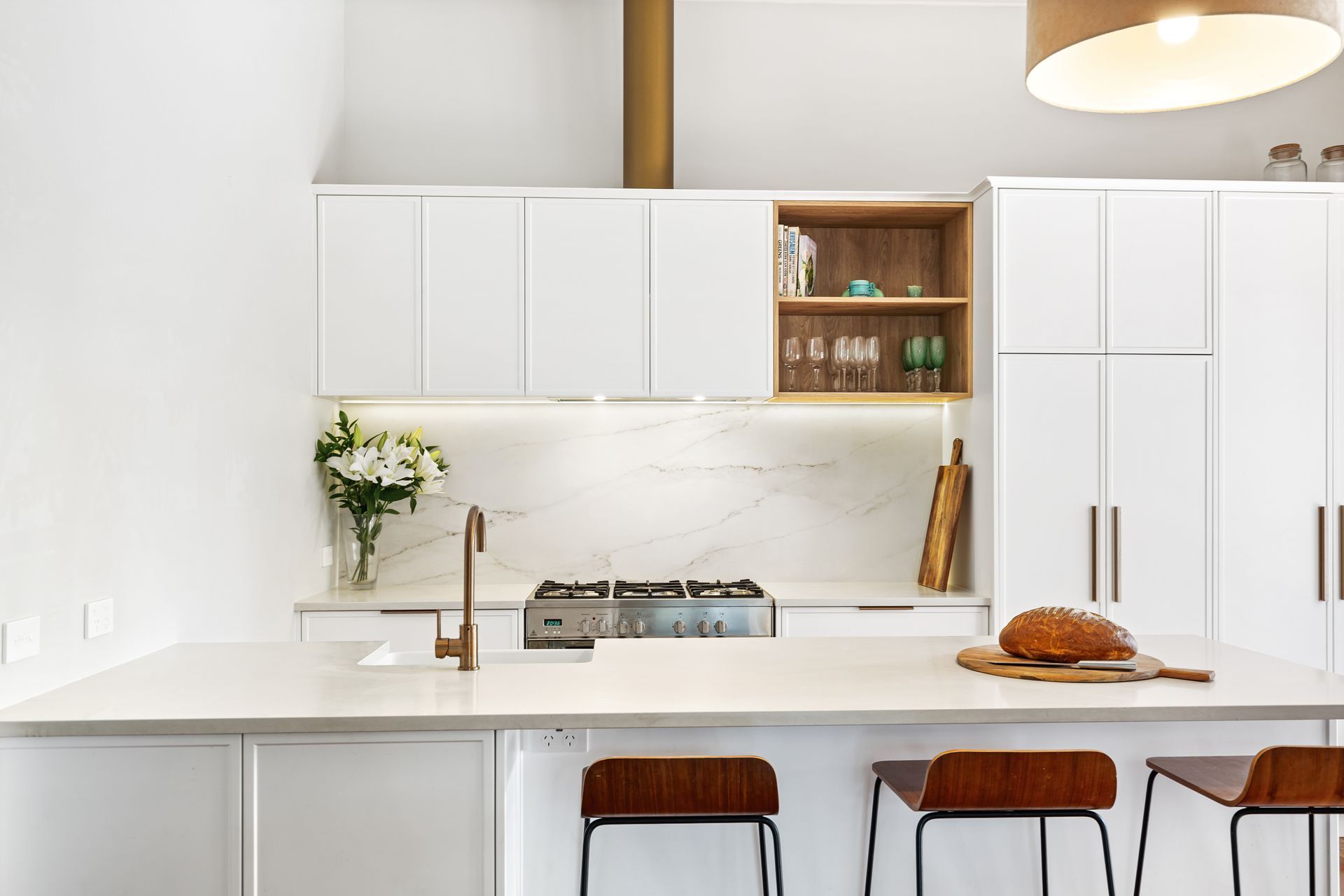 Dezignatek Ecru Matt in Berlin Profile. Design by Ring Design Studio.