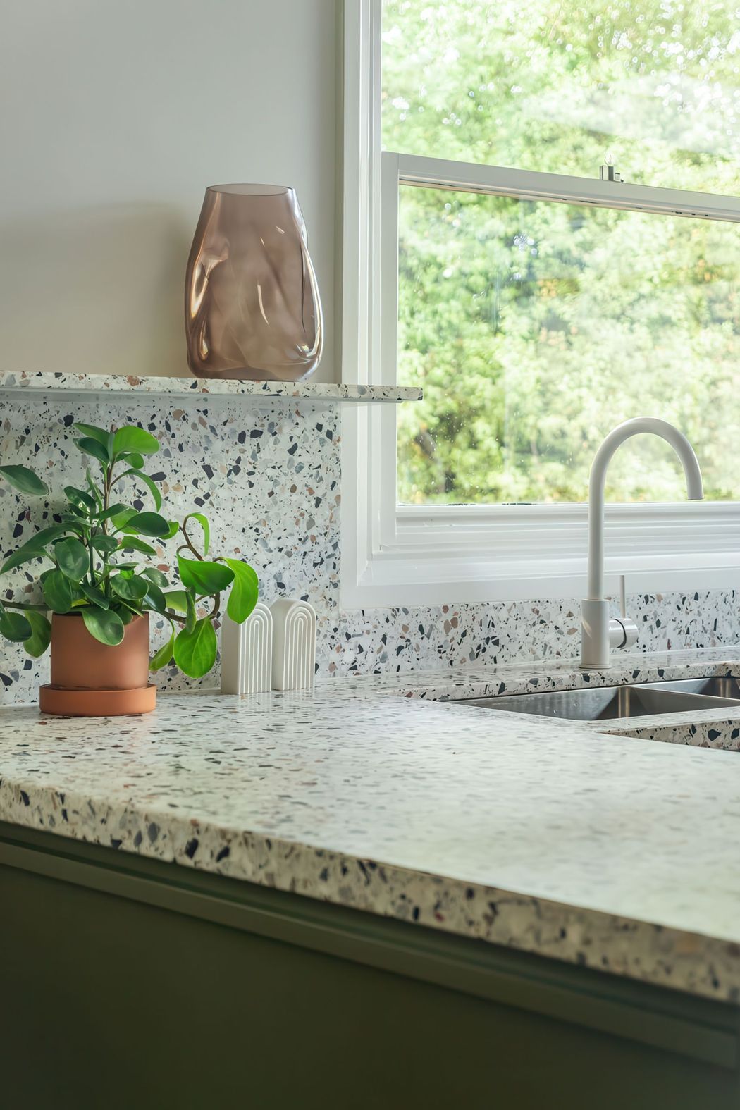 FOUND-Kitchens-Island-return-bench-to-mixer-gigapixel-low-resolution-v2-2x-v3.jpeg